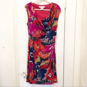 Maggy London bold floral ruched sleeveless dress. EUC